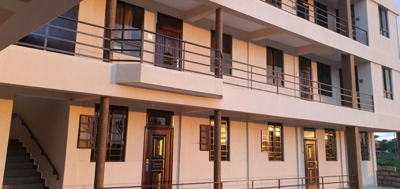 Walabi Mara Hotel Narok Экстерьер фото
