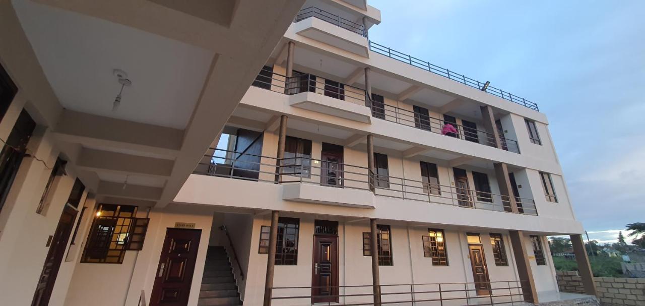 Walabi Mara Hotel Narok Экстерьер фото