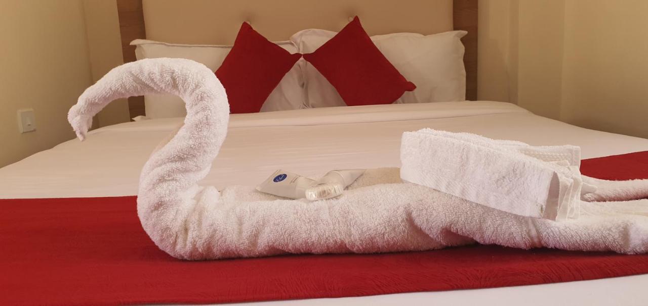 Walabi Mara Hotel Narok Экстерьер фото