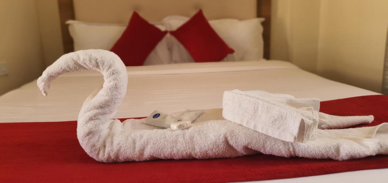 Walabi Mara Hotel Narok Экстерьер фото