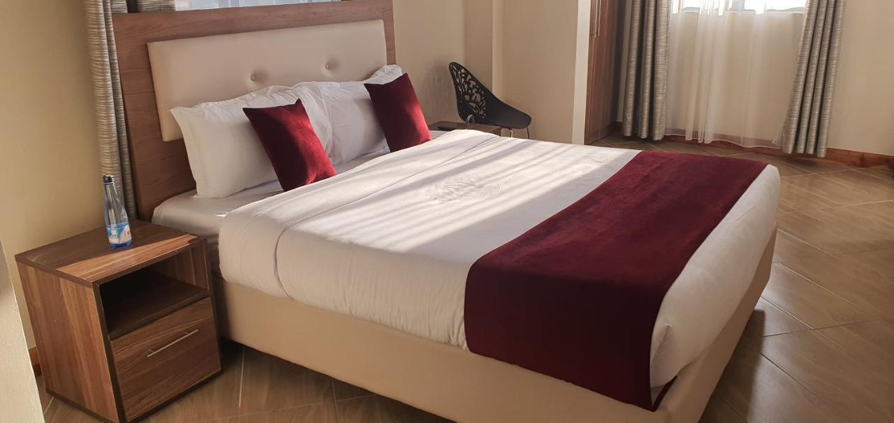 Walabi Mara Hotel Narok Экстерьер фото