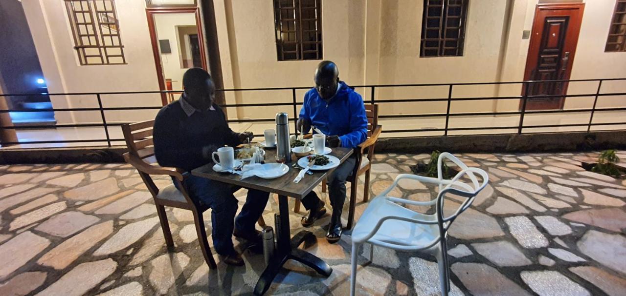 Walabi Mara Hotel Narok Экстерьер фото