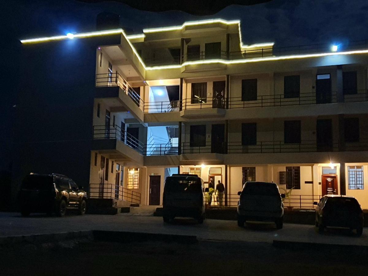 Walabi Mara Hotel Narok Экстерьер фото