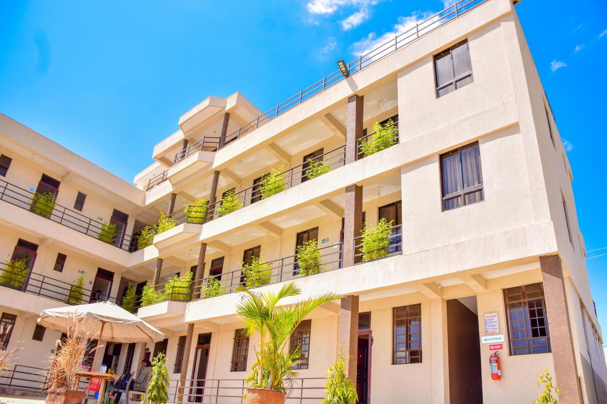 Walabi Mara Hotel Narok Экстерьер фото